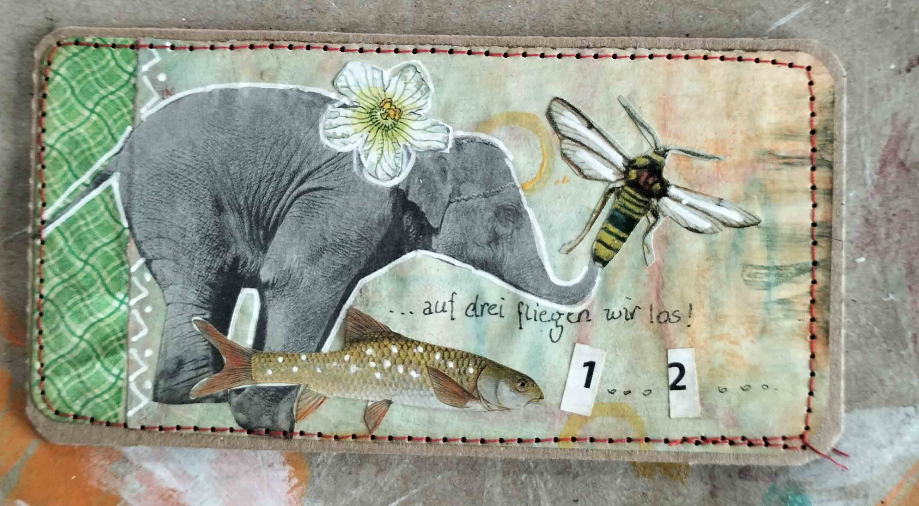 Eine Collage: Ein Senn mit Alphorn und ein Monster begegnen sich. Text dazu handschriftlich: und dann raucht er mit seinem Monster die Friedenspfeife.